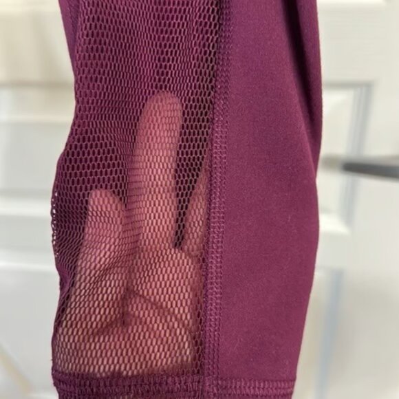 YOGALICIOUS Plum Leggings Mesh Legs Size Med Small Flaw GUC #M-078 - Picture 5 of 5